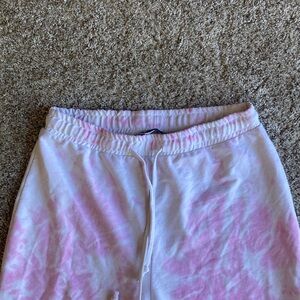 Pretty little thing tie dye sweatpants 🌺